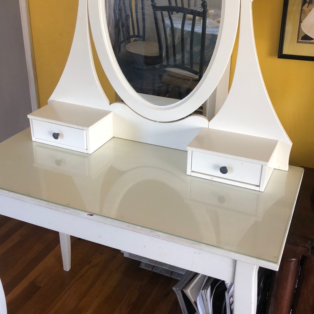 vanity desk